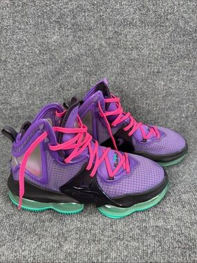 Nike LeBron XIX DJ Bron Basketball Shoes Men’s Size 7 EU 40 New Condition